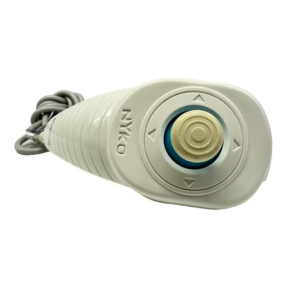 Nyko Kama Wired Nunchuck Controller for Nintendo Wii Remote Vibration Untested - Picture 3 of 9